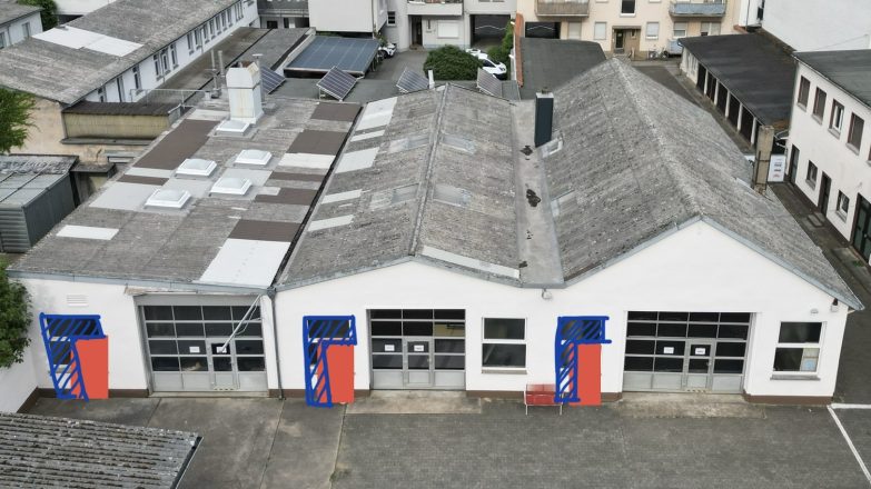 Nutzungsänderung Lackiererei zu Theater Proberäume in Hanau